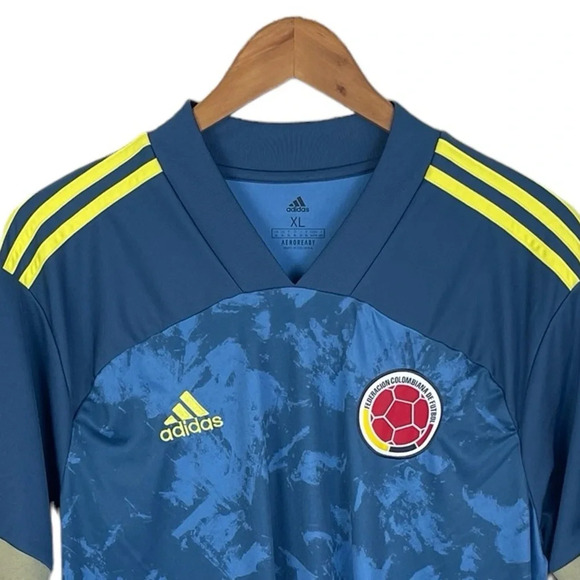 TS214 Men’s Adidas Aeroready Columbia Performance Soccer Jersey XL - Picture 2 of 4